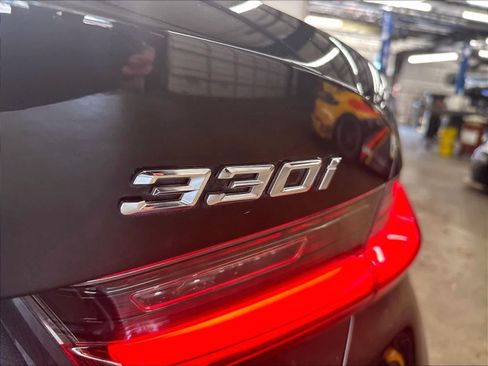 Used 2019 BMW 330i Sedan w/ Convenience Package RWD image 27