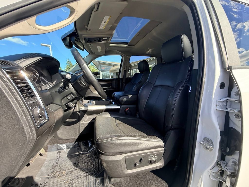 Used 2017 RAM 1500 Laramie AWD/4WD image 20