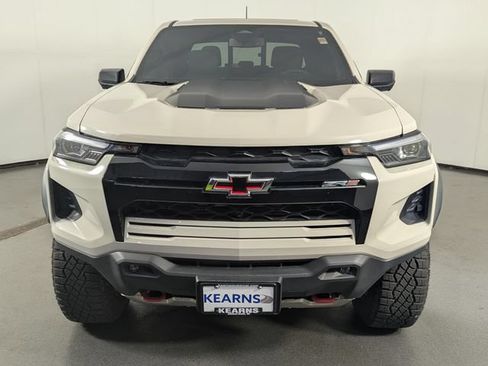 Used 2026 Chevrolet Colorado ZR2 w/ Technology Package AWD/4WD image 3
