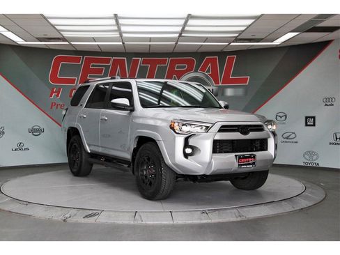 Used 2024 Toyota 4Runner SR5 image 1