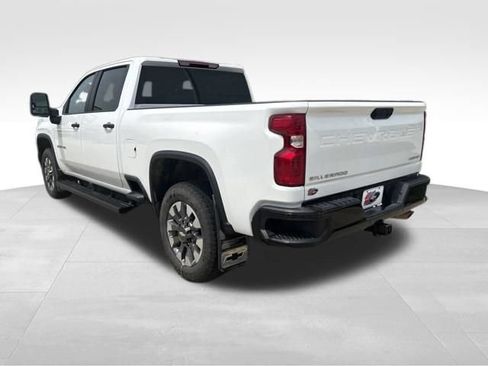 Used 2025 Chevrolet Silverado 2500 Custom w/ Custom Convenience Package AWD/4WD image 5