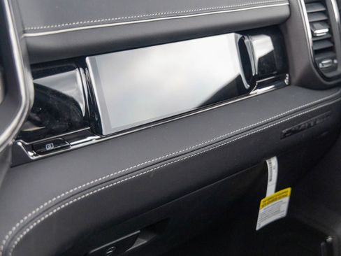 New 2026 RAM 3500 Limited AWD/4WD image 17