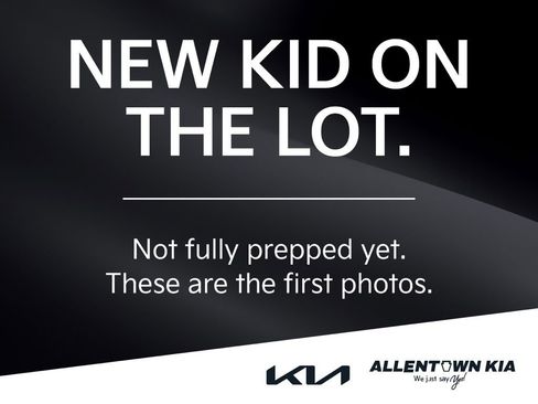 Used 2023 Kia Soul LX w/ LX Technology Package image 3