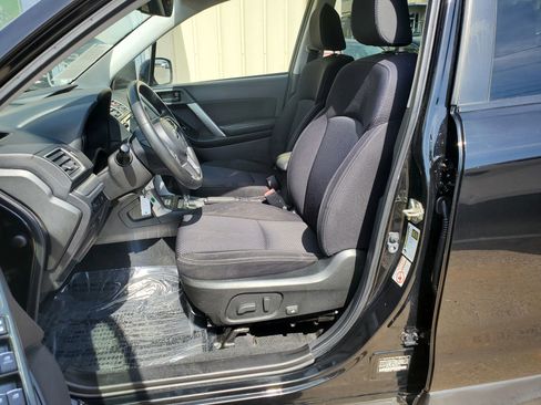Used 2017 Subaru Forester 2.5i Premium w/ All-Weather Package AWD/4WD image 4