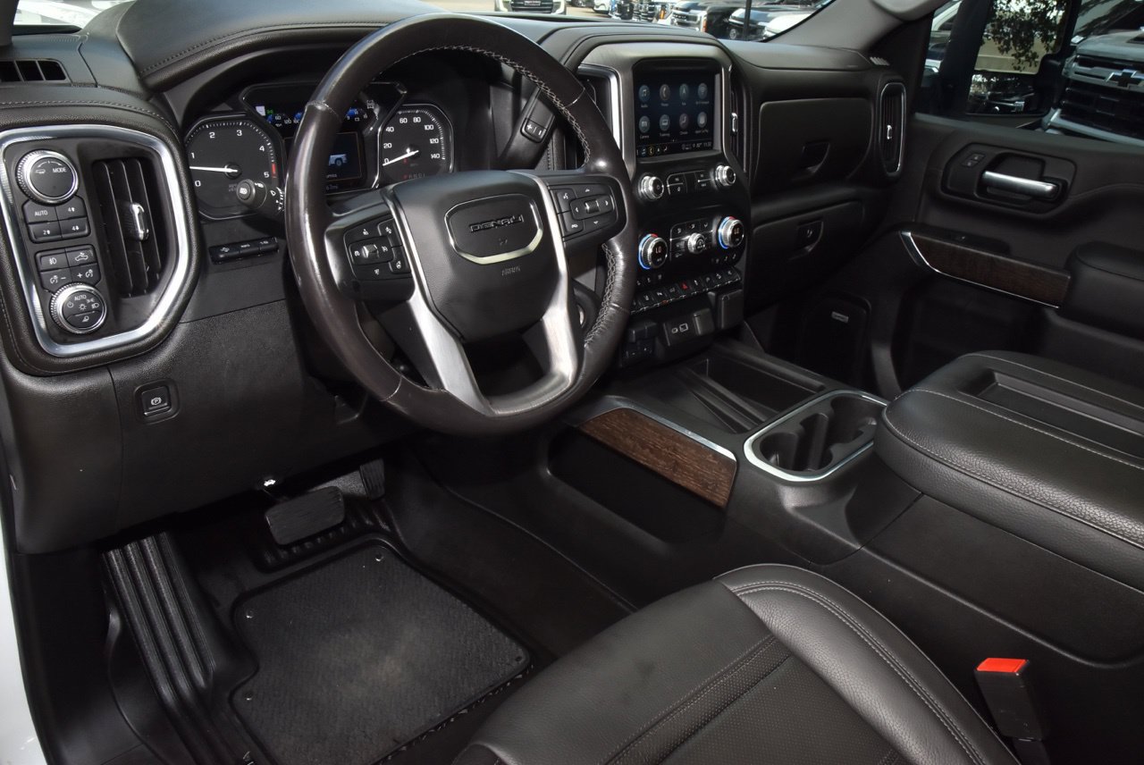 Used 2022 GMC Sierra 3500 Denali w/ Denali Ultimate Package AWD/4WD image 34