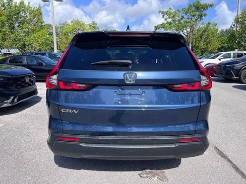 Used 2024 Honda CR-V EX image 3