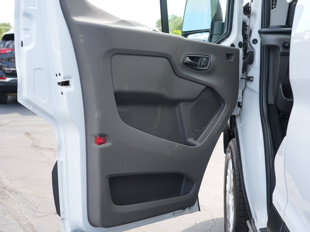 Used 2023 Ford Transit 350 XLT RWD image 13