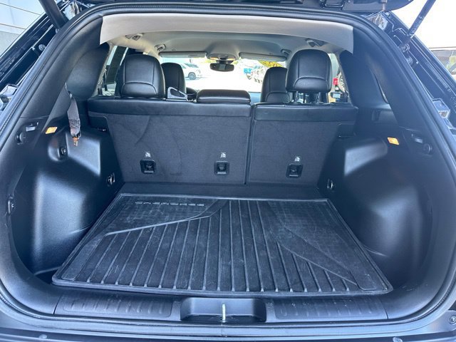 Used 2022 Jeep Cherokee Latitude Lux w/ Mopar Interior Package AWD/4WD image 8