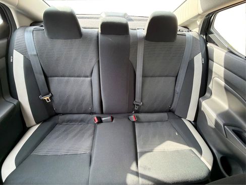 Used 2020 Nissan Versa SV image 14