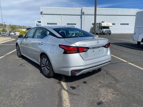 Used 2024 Nissan Altima 2.5 SV FWD image 5