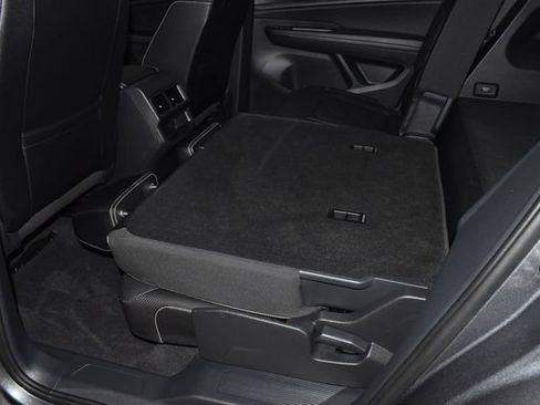 Used 2025 Volkswagen Atlas Cross Sport SE image 29