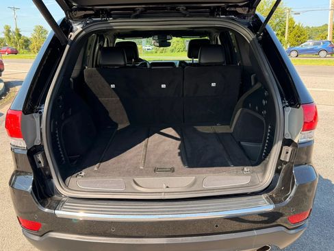 Used 2017 Jeep Grand Cherokee Limited AWD/4WD image 13