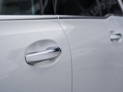 Certified 2025 Mercedes-Benz GLB 250 4MATIC image 18