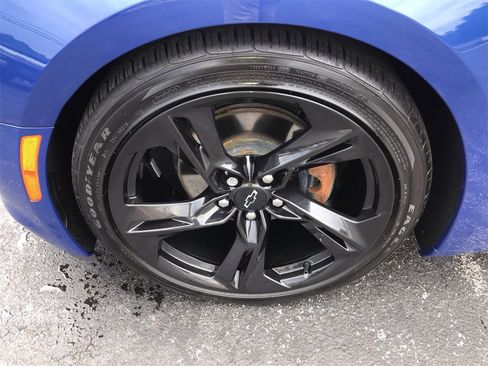 Used 2021 Chevrolet Camaro LT image 10