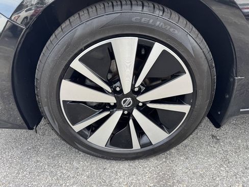 Used 2020 Nissan Altima 2.5 SV FWD image 17
