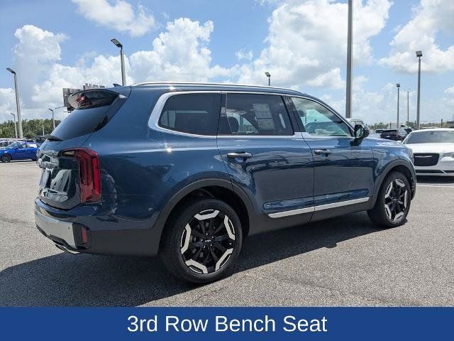 Used 2024 Kia Telluride S FWD image 4