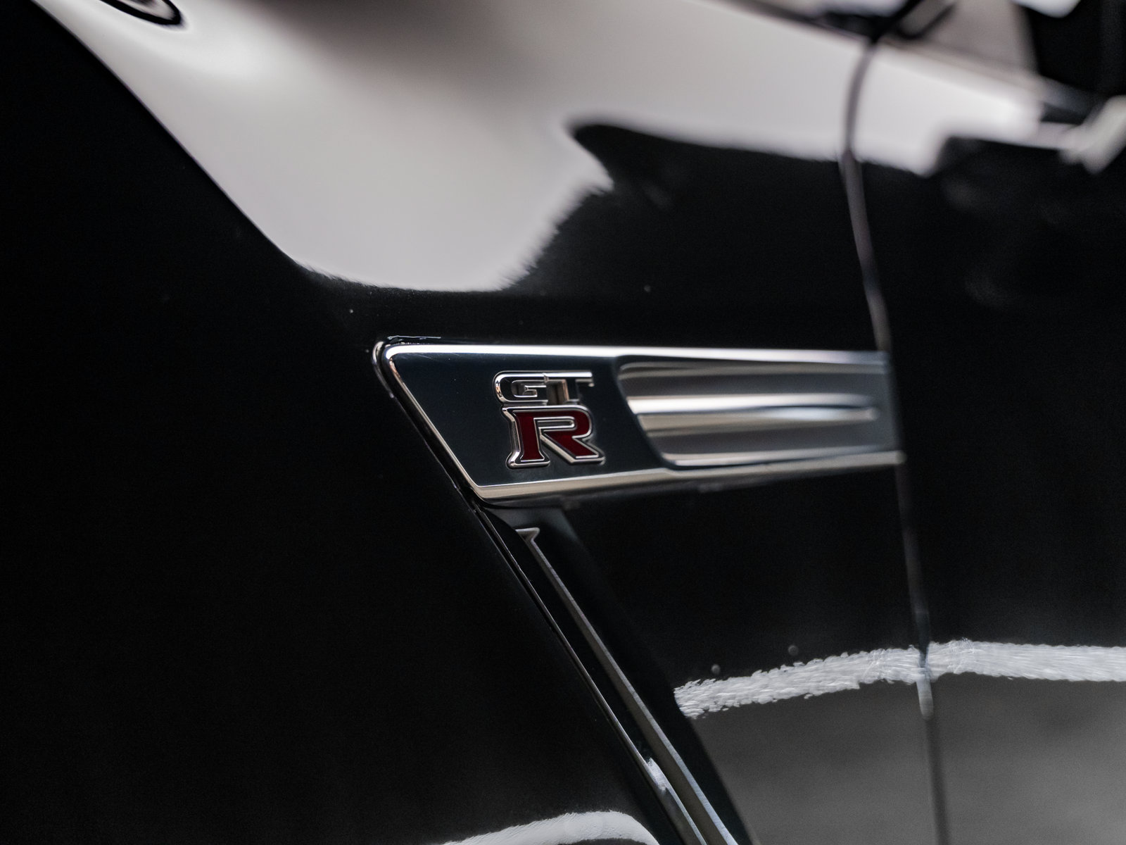 Used 2009 Nissan GT-R Premium AWD/4WD image 23