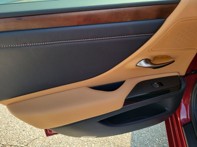 Used 2024 Lexus ES 350 w/ Technology Package FWD image 13