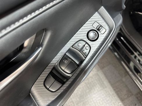 Used 2025 Nissan Sentra SV FWD image 31