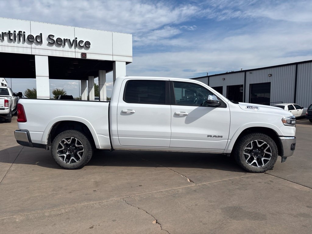 Used 2025 RAM 1500 Laramie AWD/4WD image 7