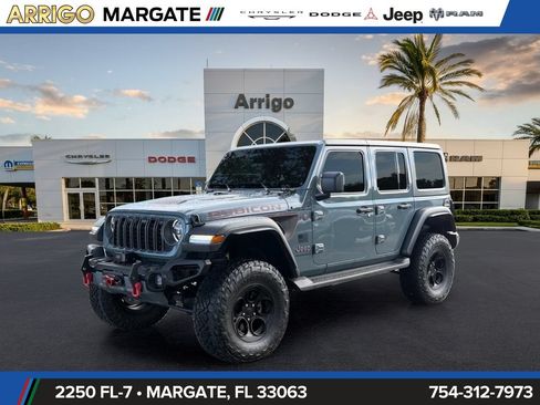 Used 2026 Jeep Wrangler Unlimited Rubicon w/ Technology Group AWD/4WD image 3