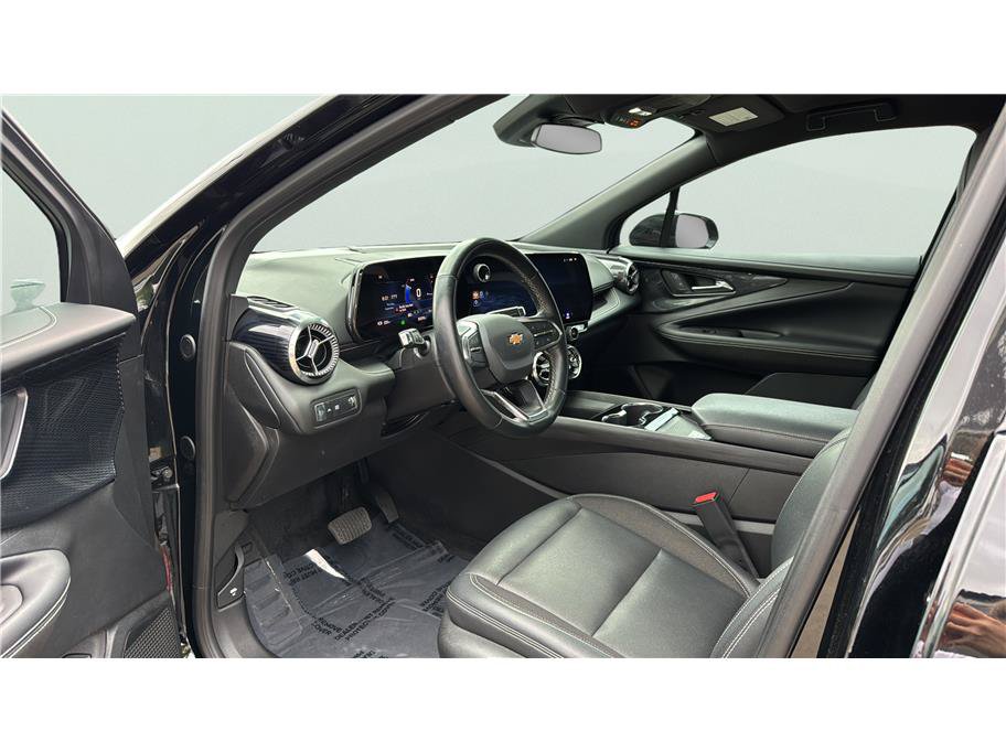 Used 2024 Chevrolet Blazer EV LT AWD/4WD image 9