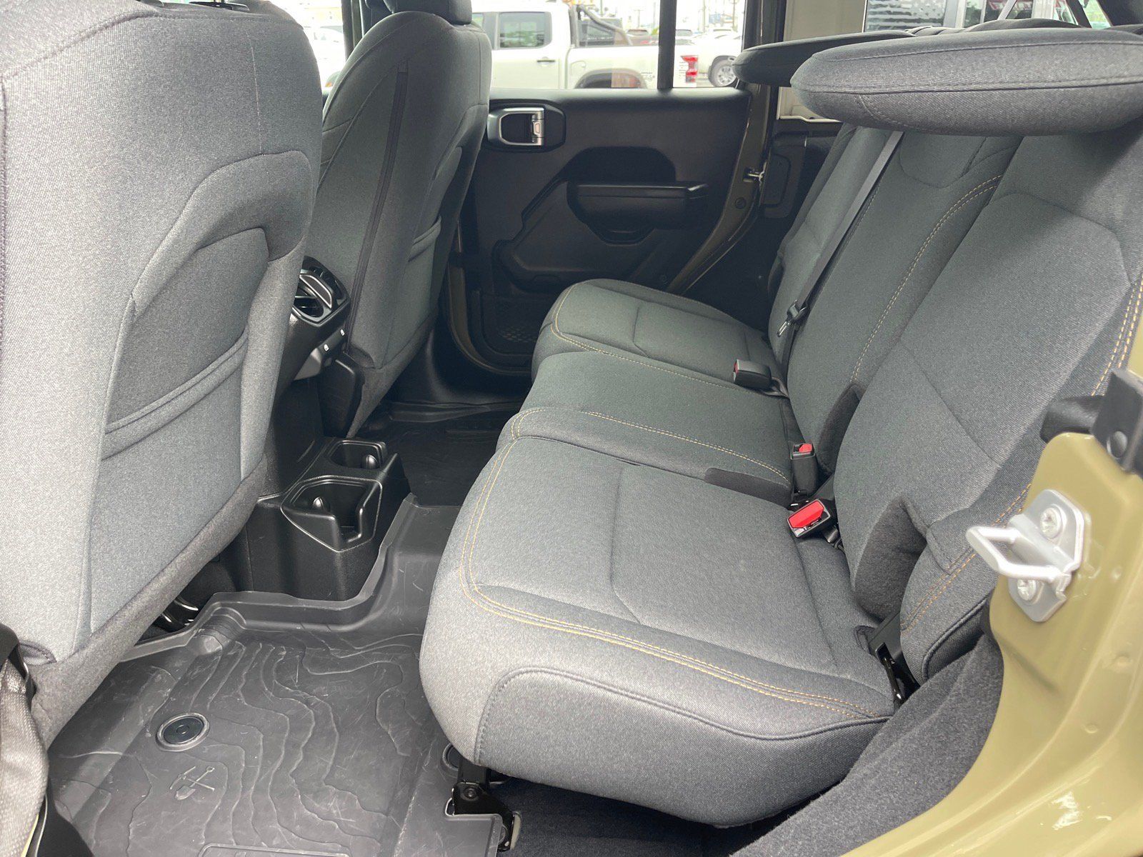 Used 2025 Jeep Wrangler Unlimited Sport AWD/4WD image 12
