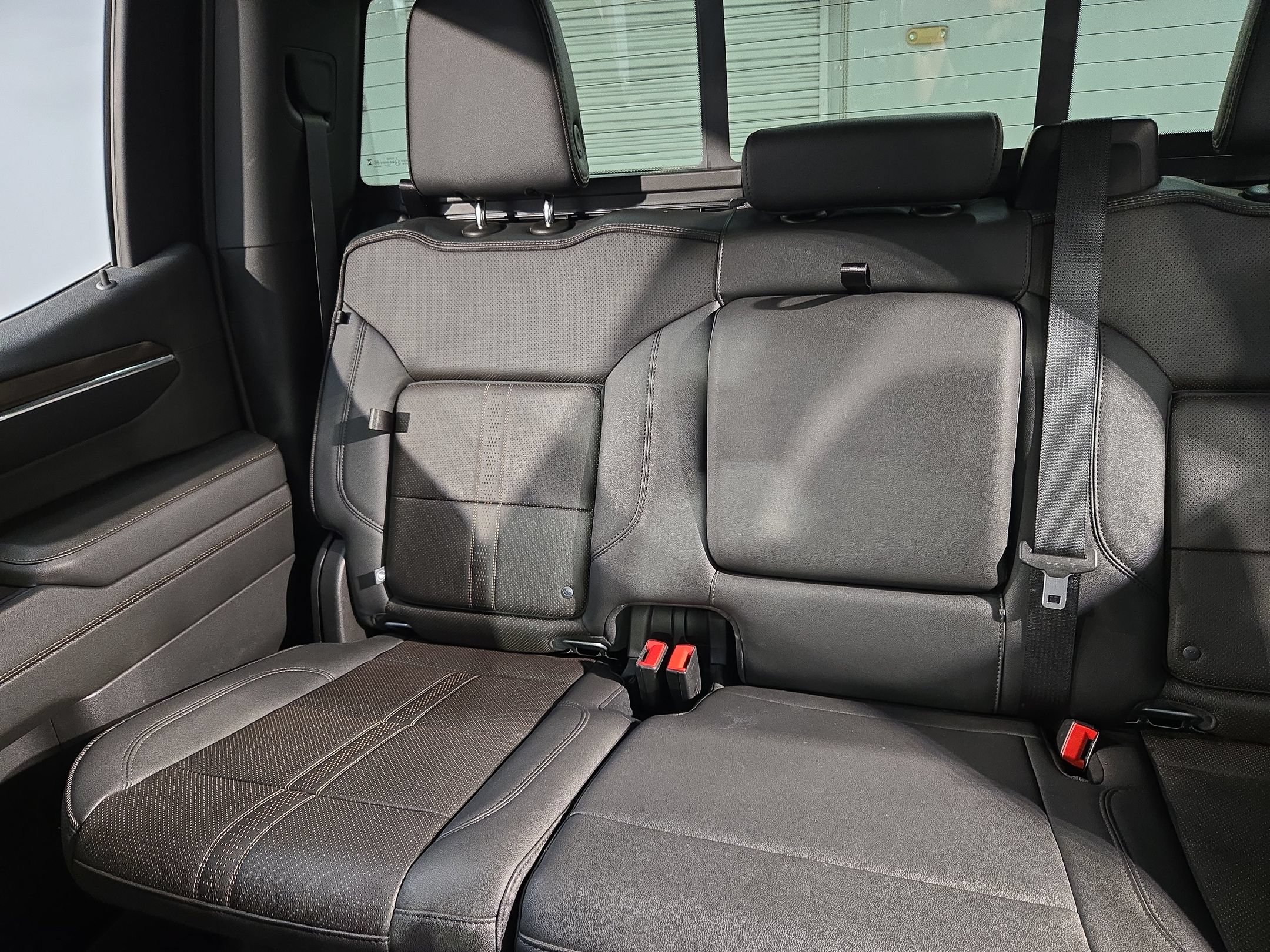 Used 2024 Chevrolet Silverado 1500 High Country w/ High Country Premium Package AWD/4WD image 12