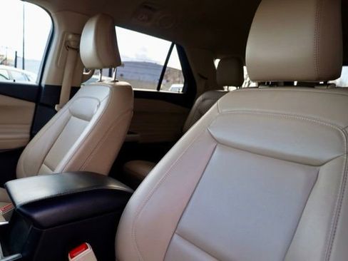 Used 2022 Ford Explorer XLT w/ Equipment Group 202A image 23