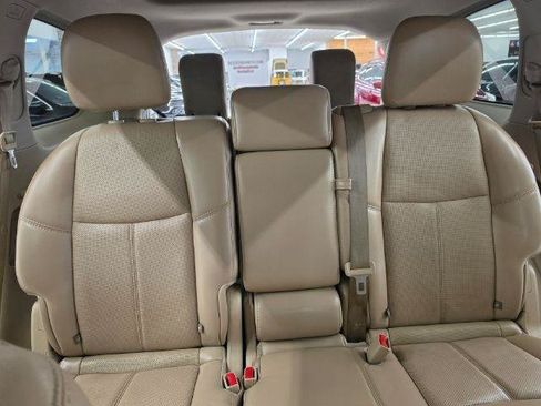 Used 2017 Nissan Pathfinder Platinum AWD/4WD image 38