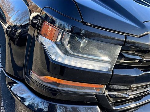 Used 2018 Chevrolet Silverado 1500 LT w/ All Star Edition image 24