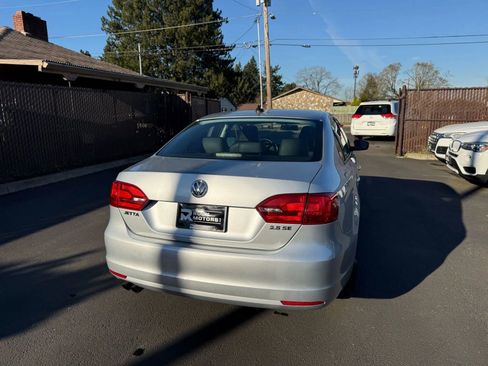 Used 2012 Volkswagen Jetta SE image 5