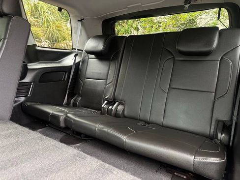 Used 2019 Chevrolet Tahoe LT w/ Luxury Package RWD image 24