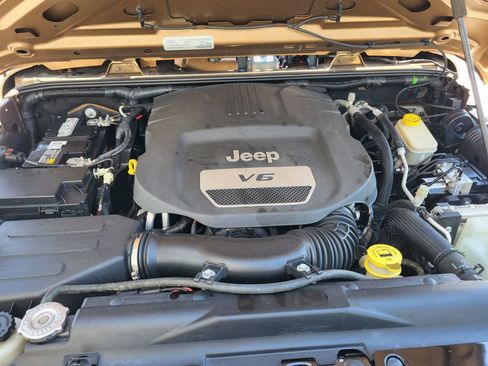 Used 2015 Jeep Wrangler Sport AWD/4WD image 27