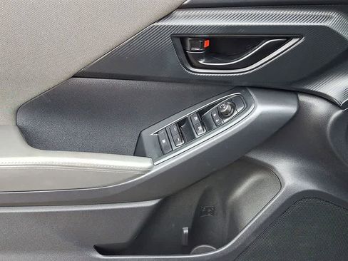 Used 2024 Subaru Crosstrek 2.0i Premium image 10