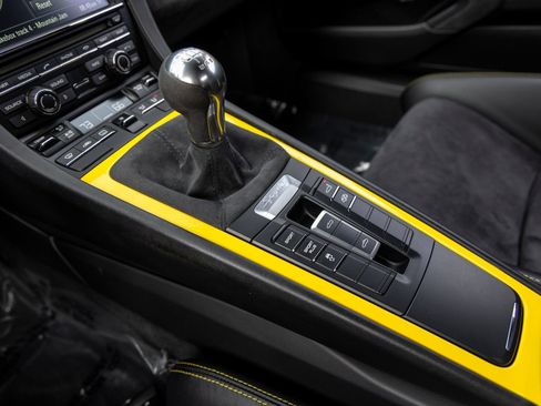 Certified 2016 Porsche Boxster Spyder RWD image 43