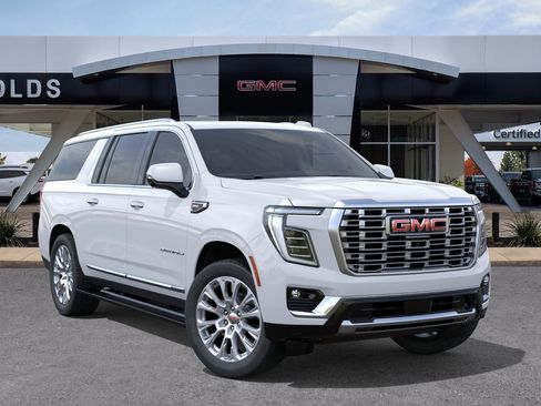 New 2026 GMC Yukon XL Denali w/ Denali Reserve Package AWD/4WD image 7