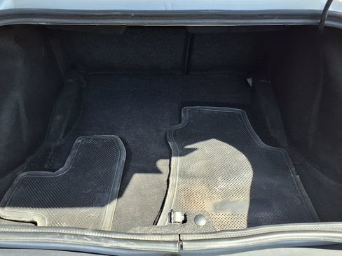 Used 2021 Dodge Challenger SXT RWD image 9