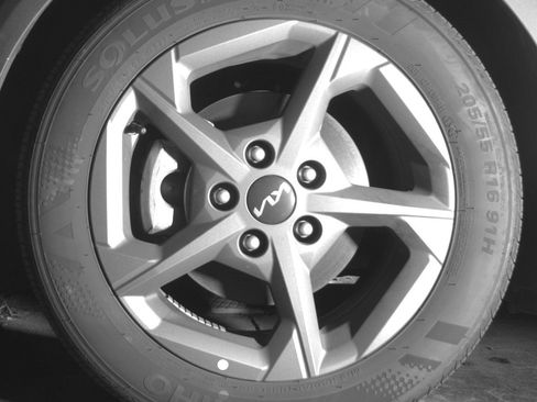 Used 2025 Kia K4 FWD image 12