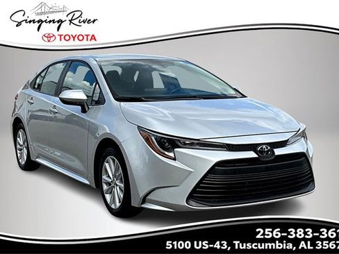 Used 2024 Toyota Corolla LE image 1