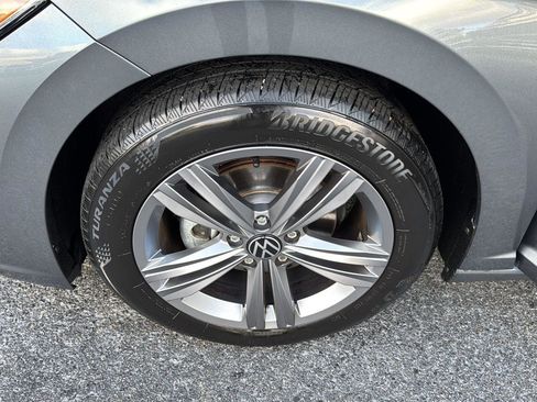 Used 2024 Volkswagen Jetta SE image 33