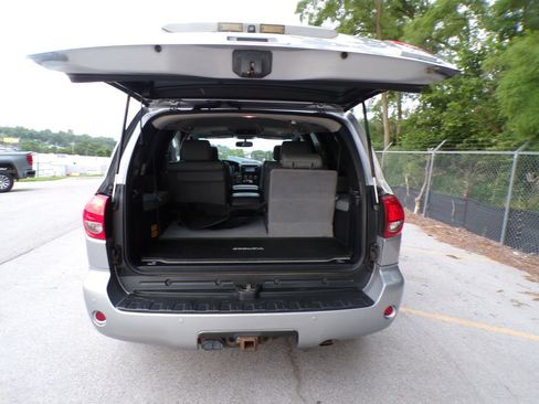 Used 2015 Toyota Sequoia Platinum AWD/4WD image 18