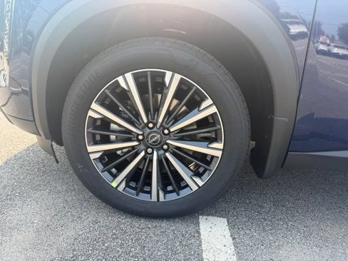 New 2026 Nissan Pathfinder Platinum AWD/4WD image 14