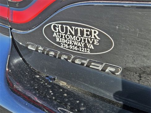 Used 2019 Dodge Charger SXT image 13