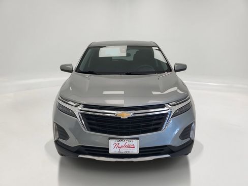 Used 2023 Chevrolet Equinox LT image 2