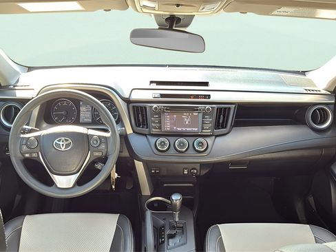 Used 2017 Toyota RAV4 LE image 21