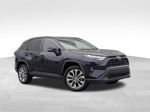 Used 2023 Toyota RAV4 XLE Premium image 57