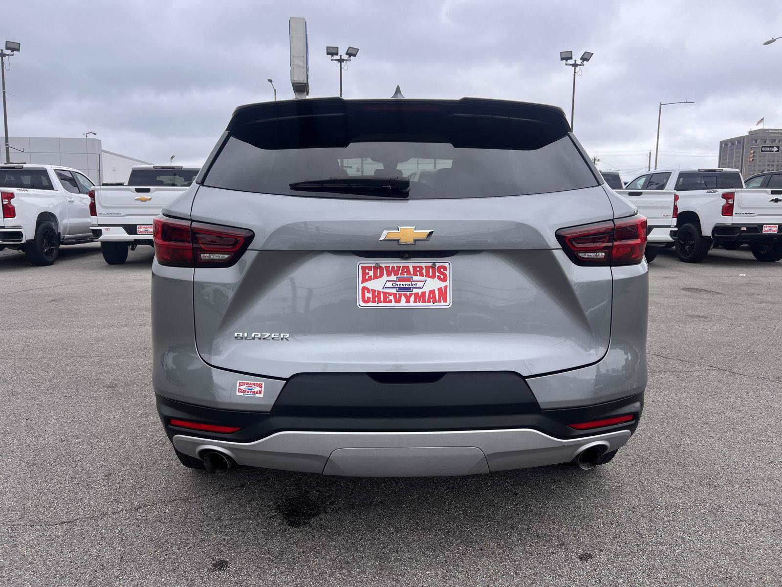 Used 2024 Chevrolet Blazer LT FWD image 32