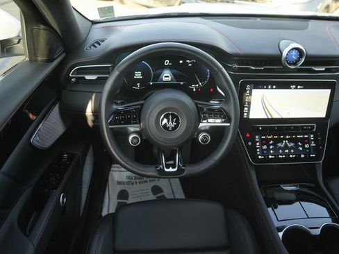Used 2023 Maserati Grecale Modena image 22