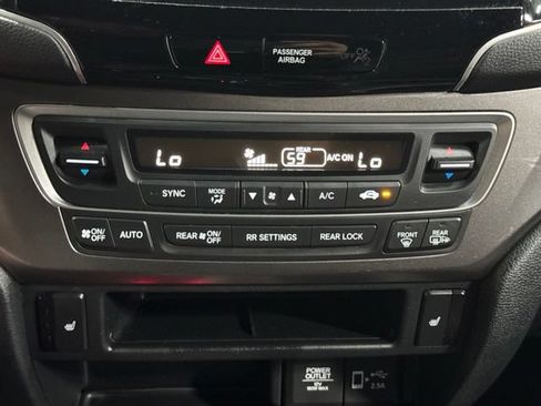 Used 2022 Honda Pilot Sport image 20